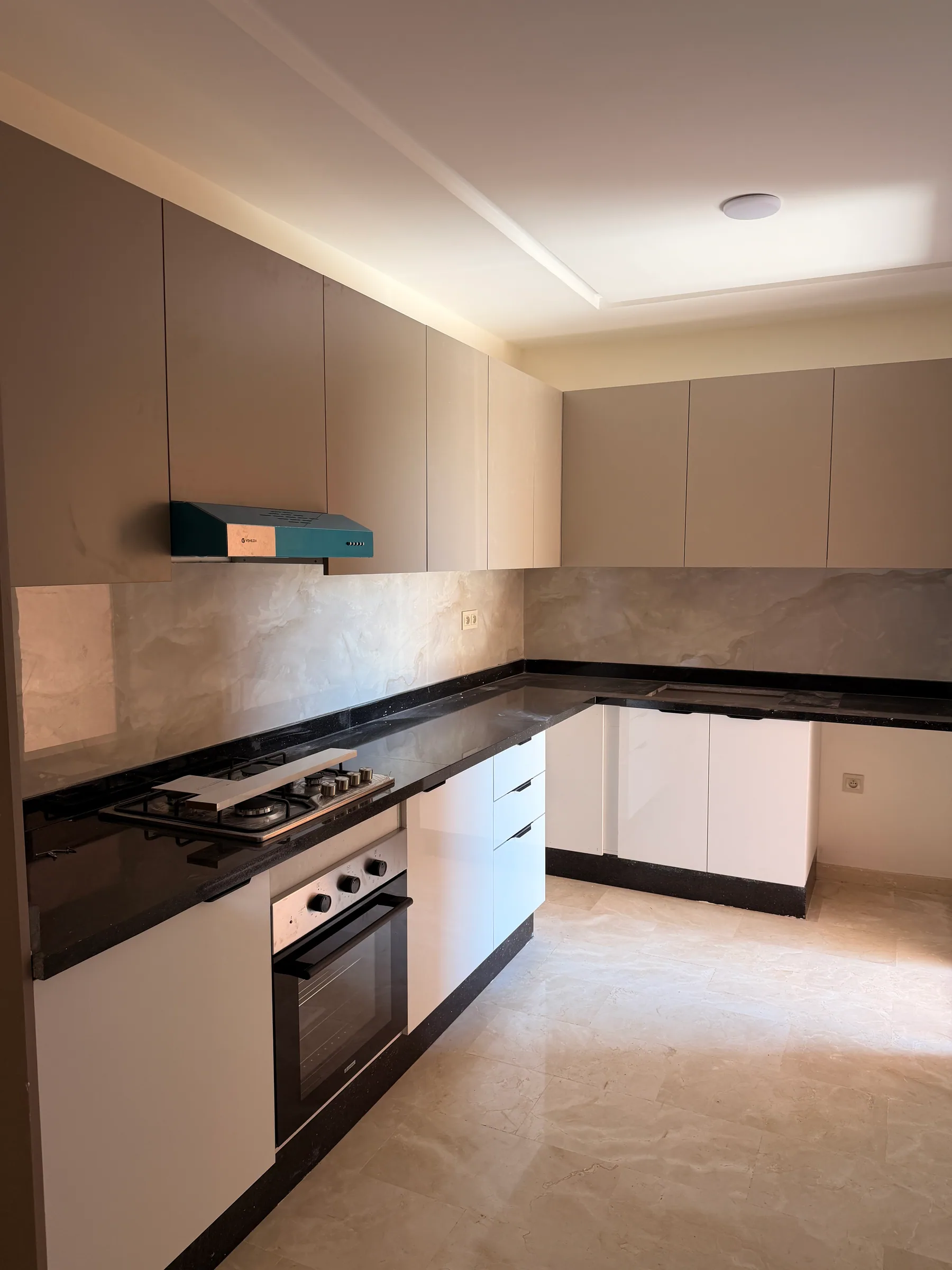 Cuisine beige en L